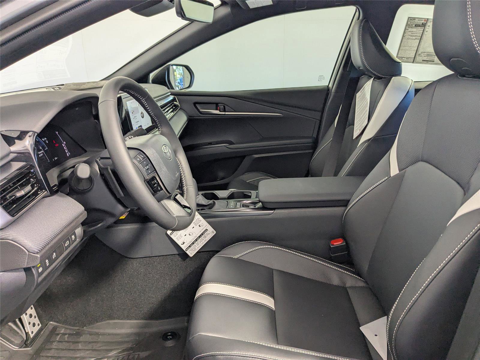 New 2026 Toyota Camry SE image 10