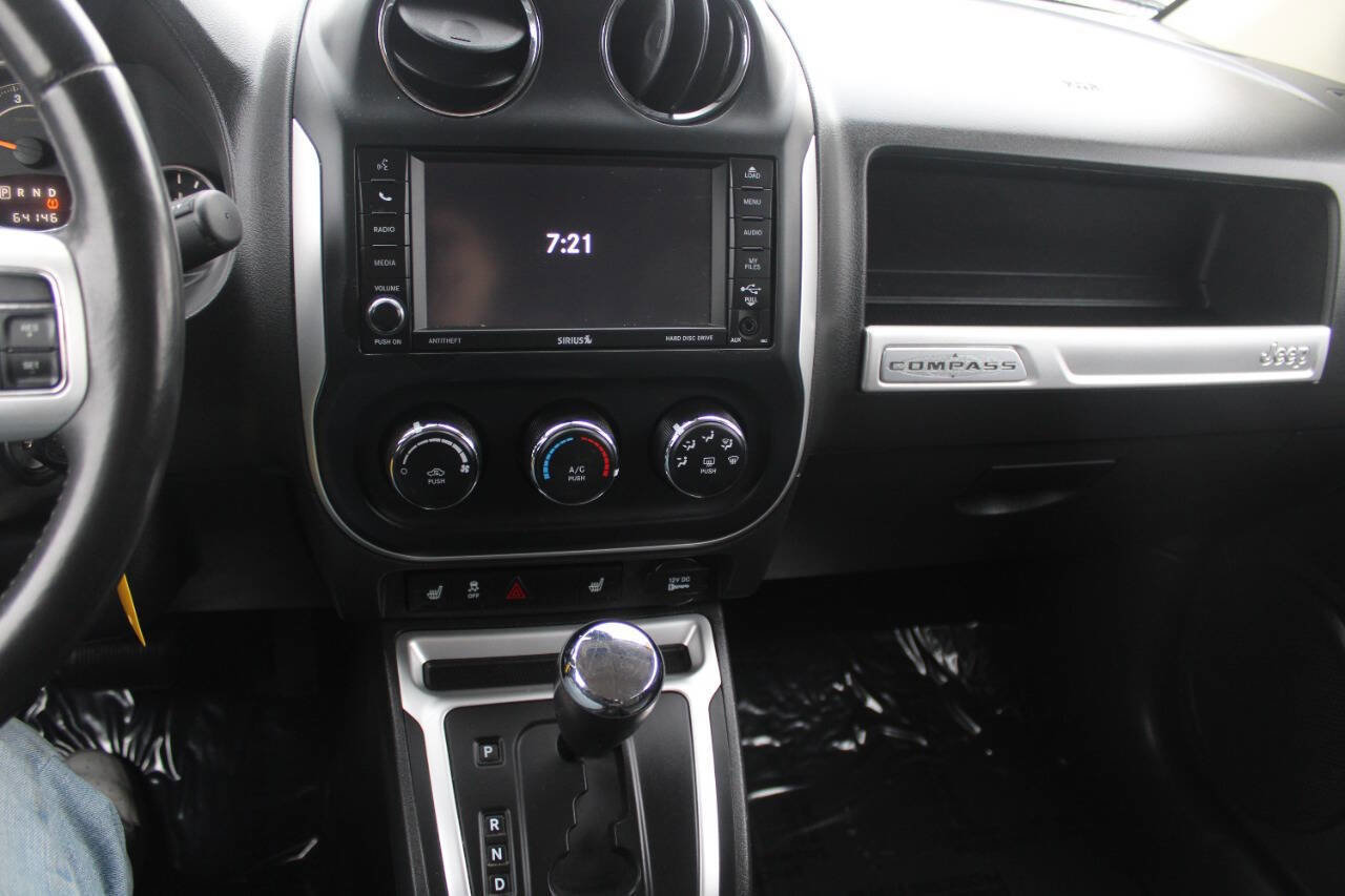 Used 2014 Jeep Compass Latitude AWD/4WD image 12