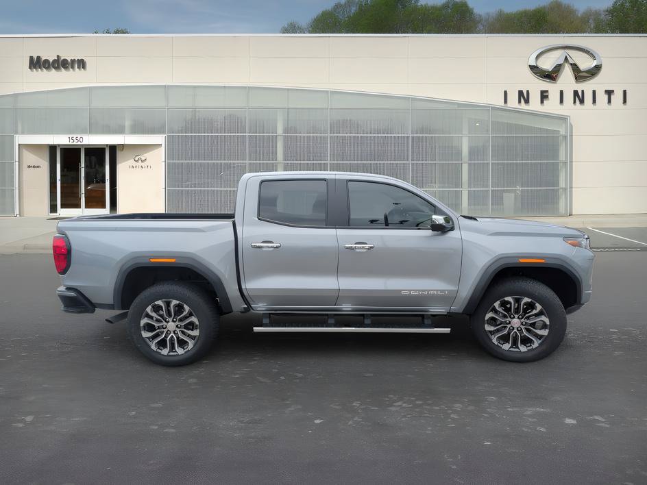 Used 2026 GMC Canyon Denali AWD/4WD image 3