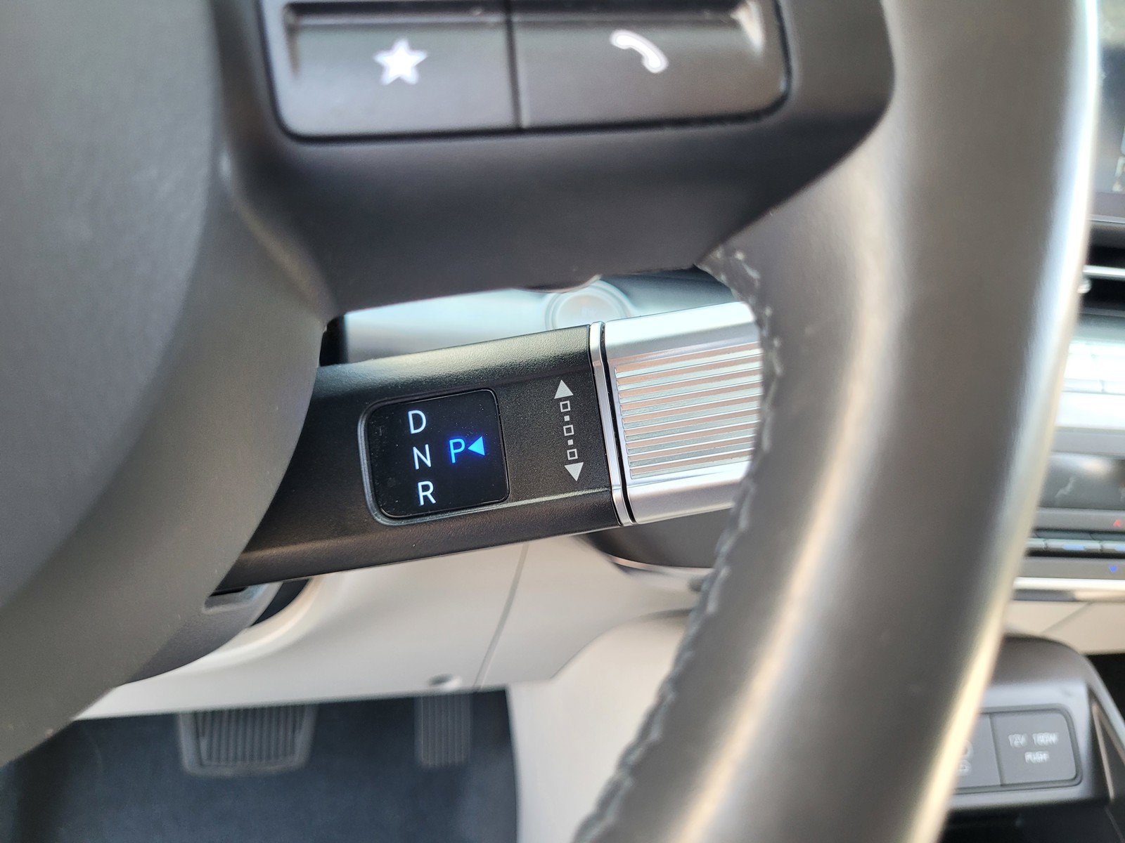Used 2024 Hyundai Kona SEL FWD image 23