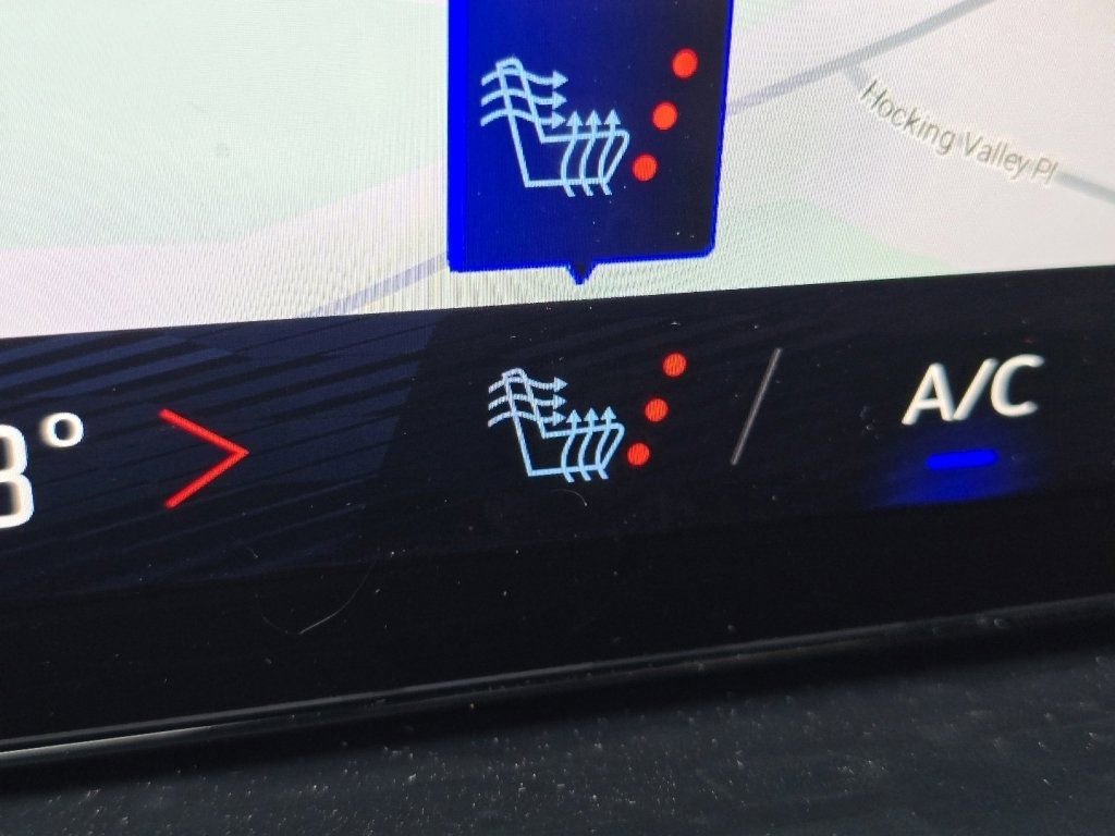 Used 2025 Chevrolet Tahoe LT image 4