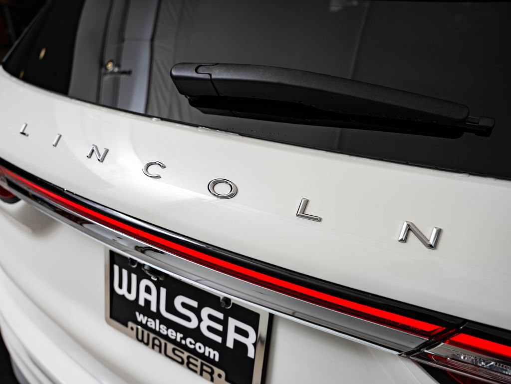 Used 2022 Lincoln Corsair AWD w/ Premium Package image 18