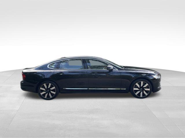 Certified 2024 Volvo S90 T8 Ultimate w/ Lounge Package AWD/4WD image 9