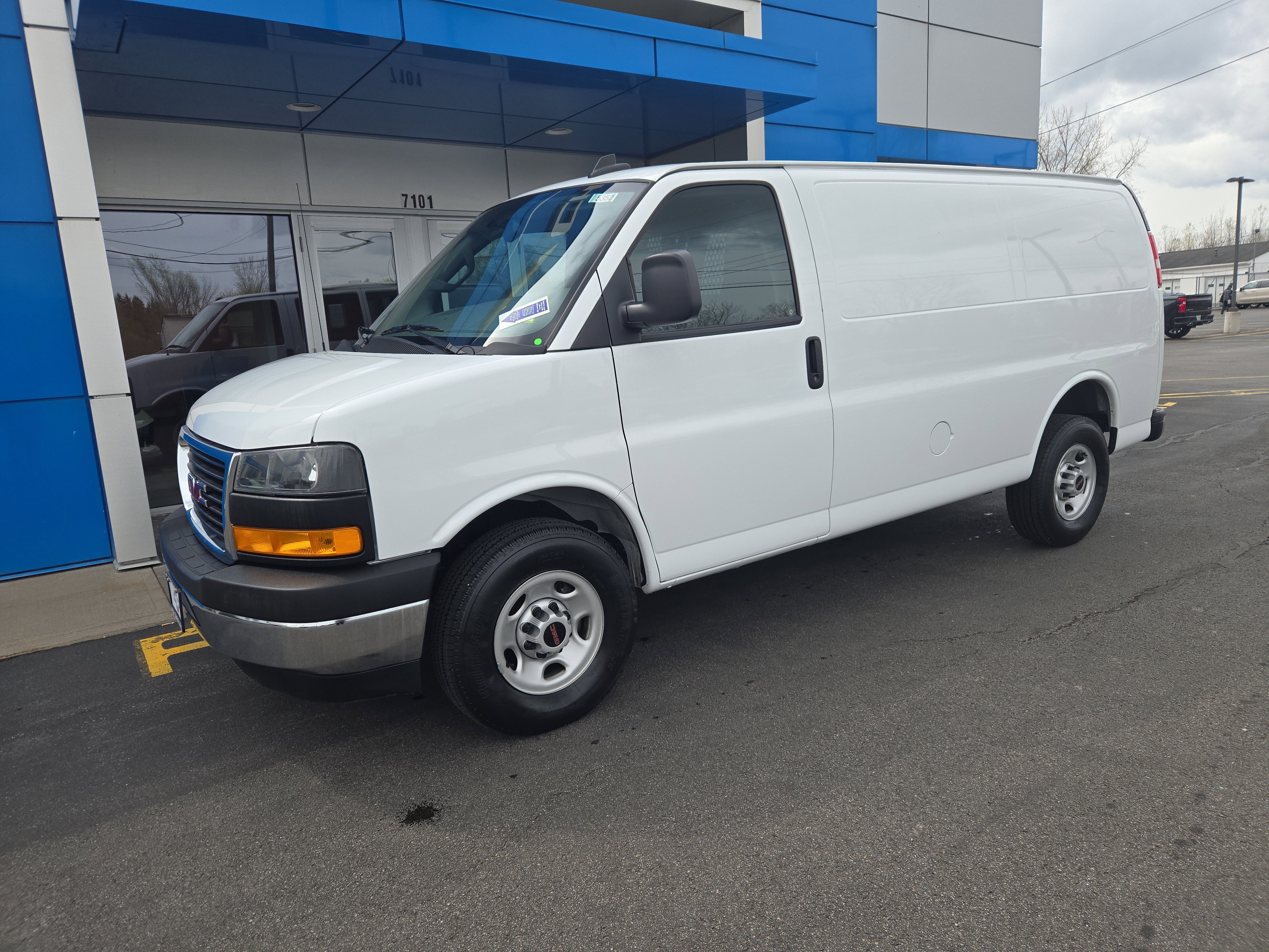 Used 2024 GMC Savana 2500 w/ Driver Convenience Package RWD image 2