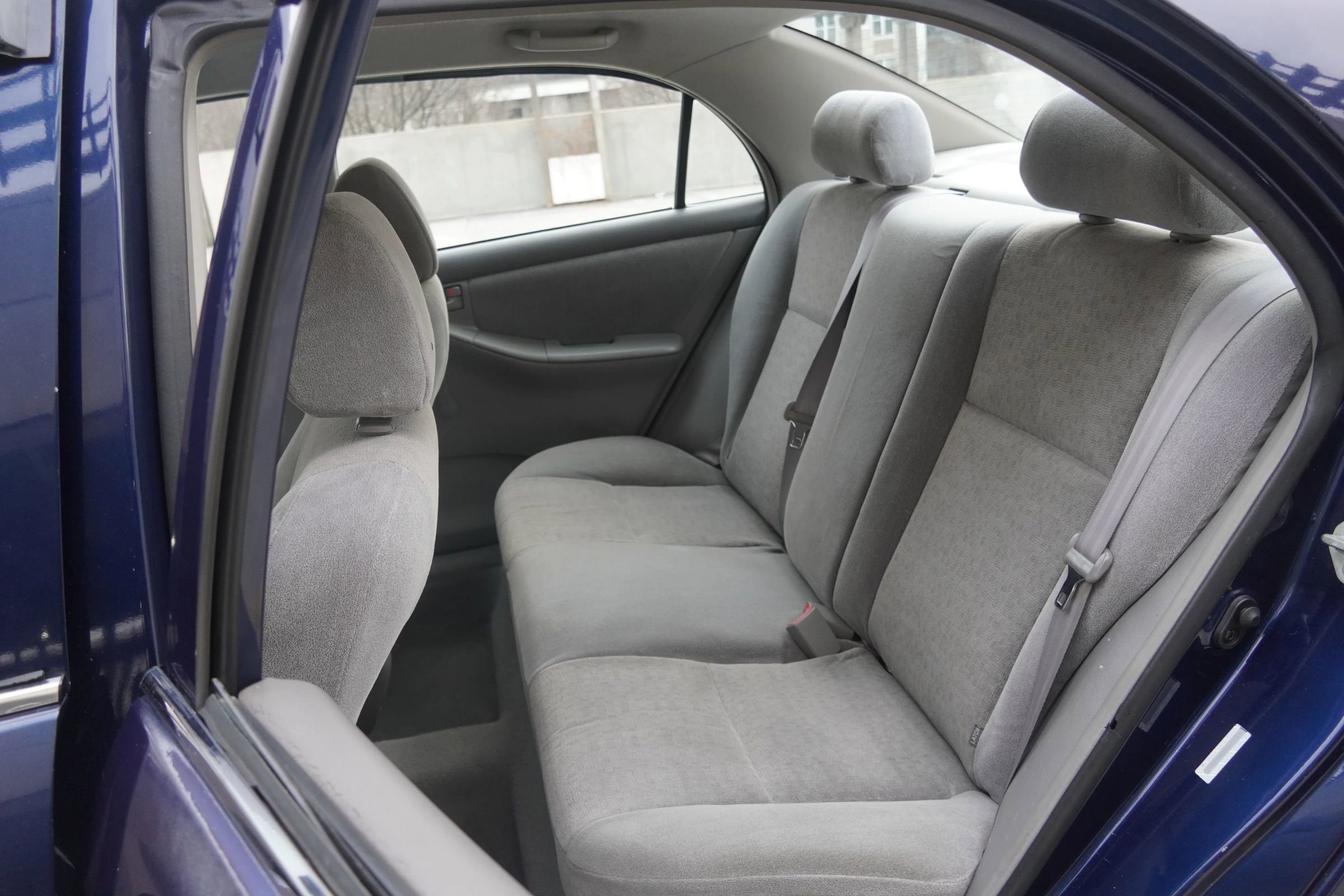 Used 2003 Toyota Corolla LE image 32