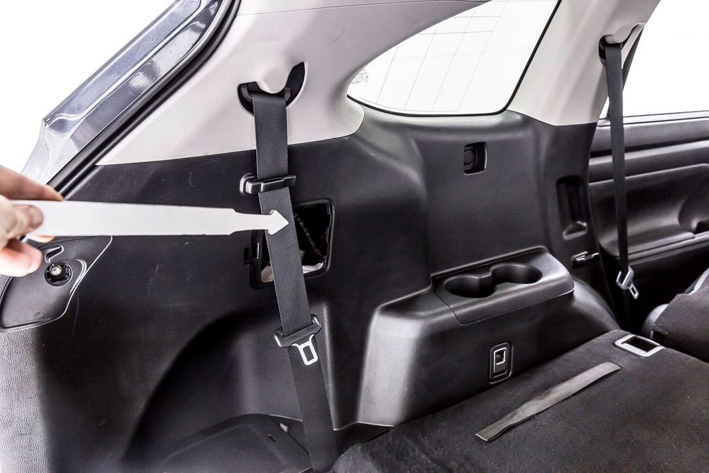Used 2020 Toyota Highlander XLE FWD image 40