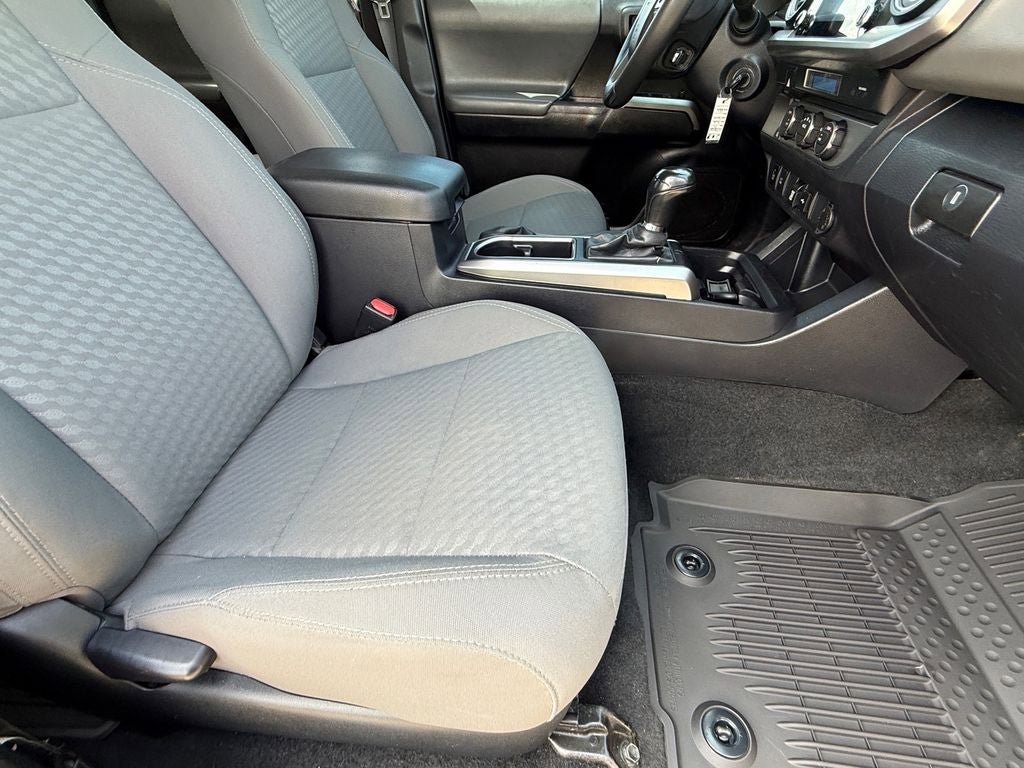 Used 2022 Toyota Tacoma SR5 w/ Technology Package RWD image 10