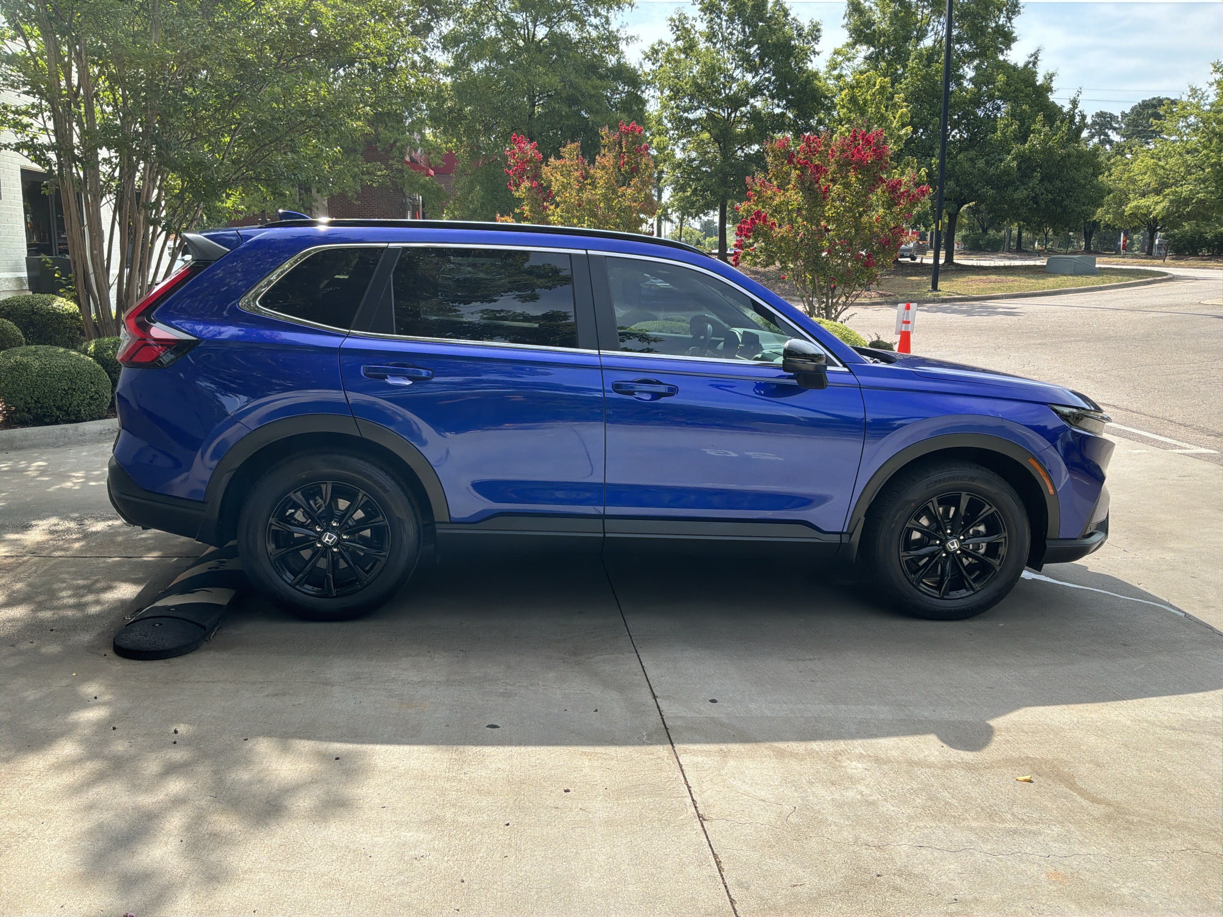 Used 2025 Honda CR-V Sport-L image 11