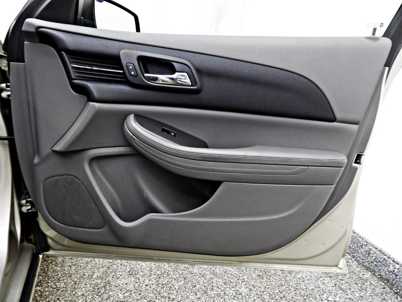 Used 2013 Chevrolet Malibu LS image 15