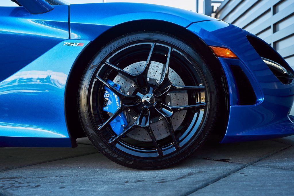 Used 2026 McLaren 750S Spider image 25