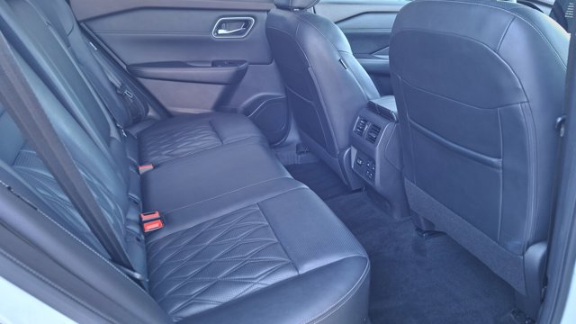 Certified 2023 Nissan Rogue Platinum w/ Platinum Premium Package FWD image 22