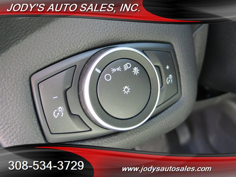 Used 2017 Ford C-MAX SE FWD image 8