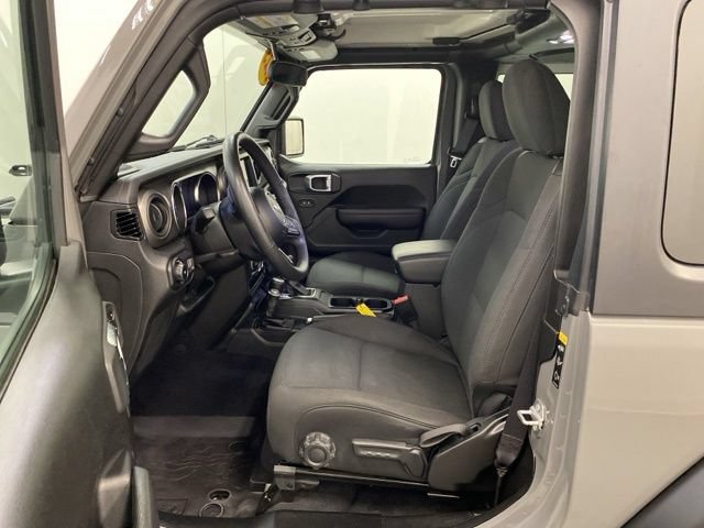 Used 2023 Jeep Wrangler Sport AWD/4WD image 9
