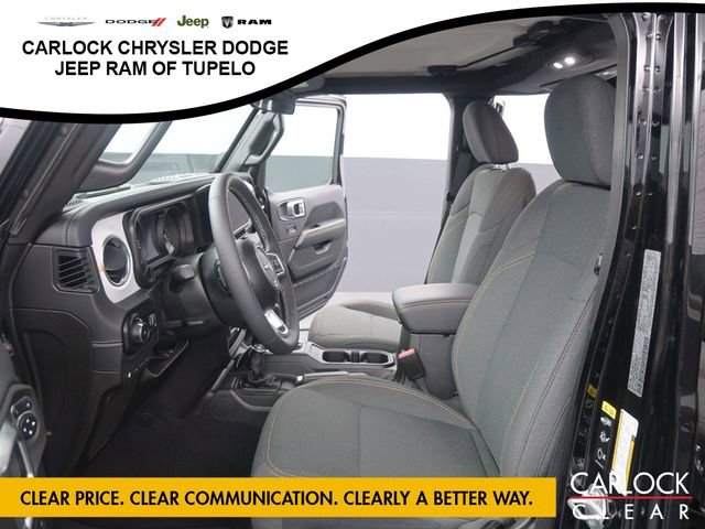 Used 2025 Jeep Wrangler Sahara image 12