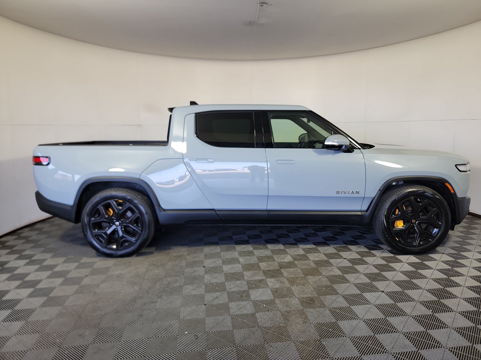Used 2022 Rivian R1T Adventure AWD/4WD image 6