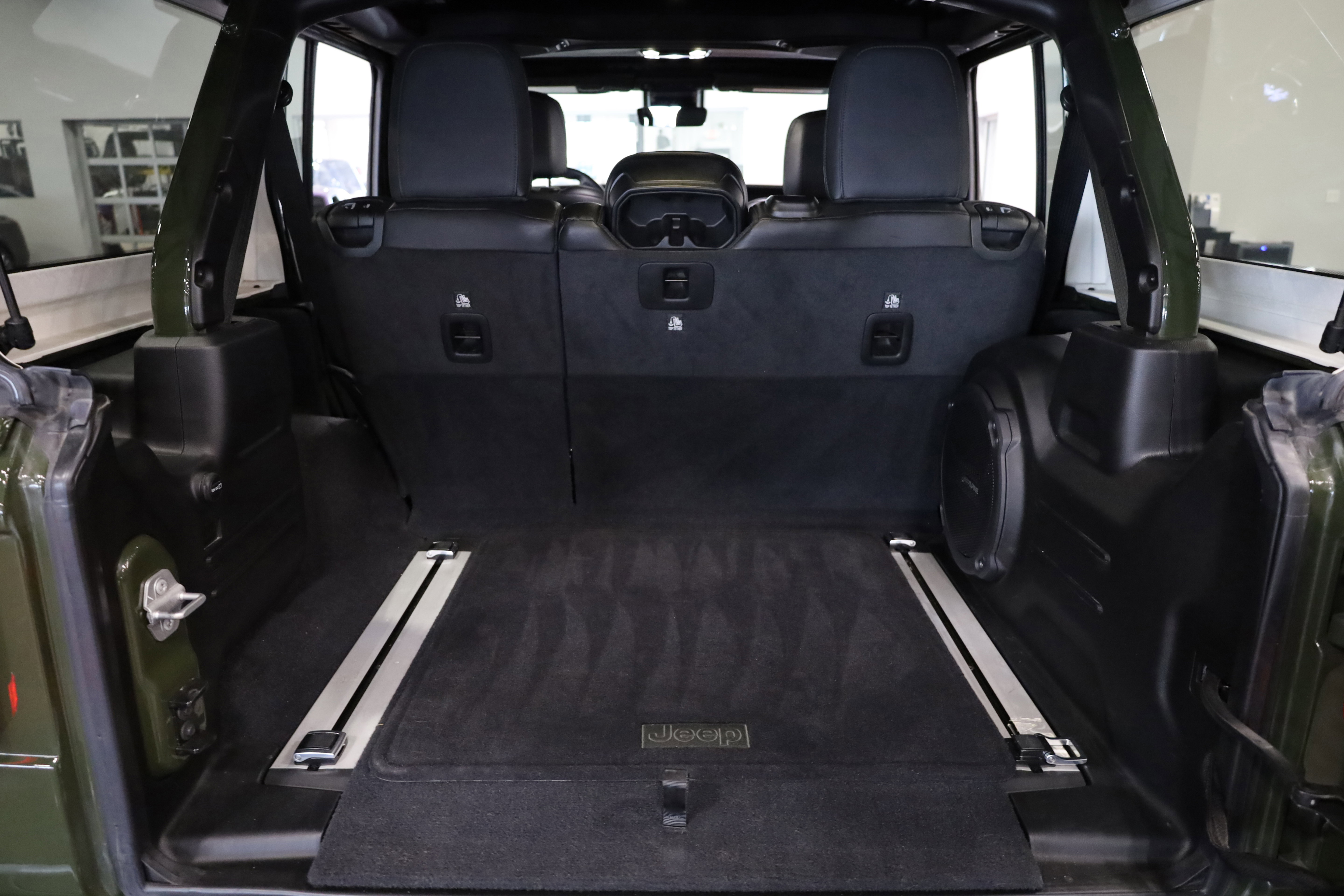 Used 2021 Jeep Wrangler Unlimited Rubicon w/ Trailer Tow Package image 7