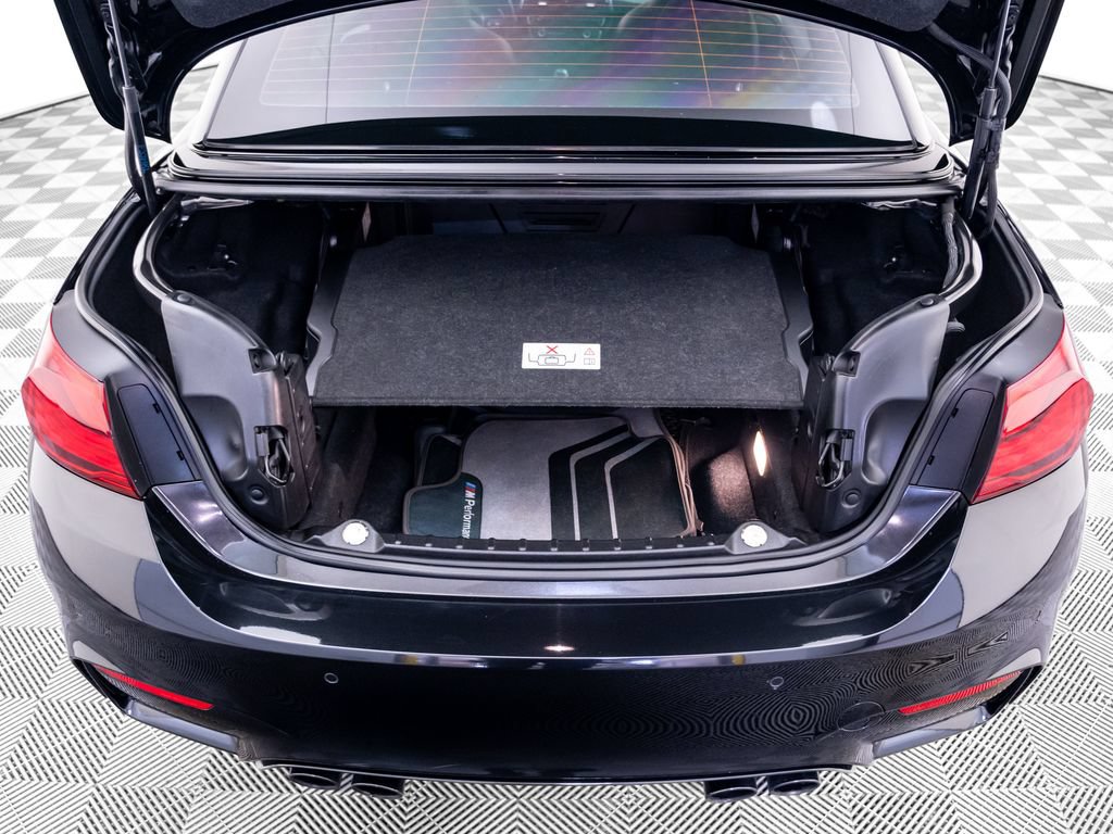 Used 2018 BMW M4 Convertible RWD image 35