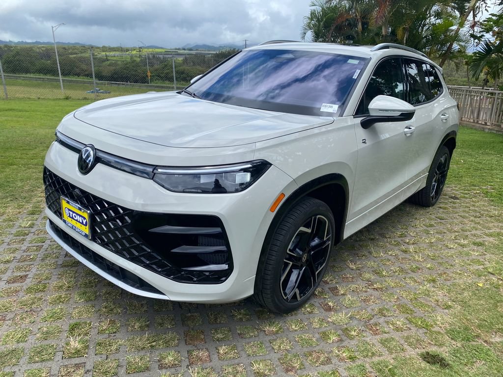 New 2026 Volkswagen Tiguan SEL R-Line AWD/4WD image 3