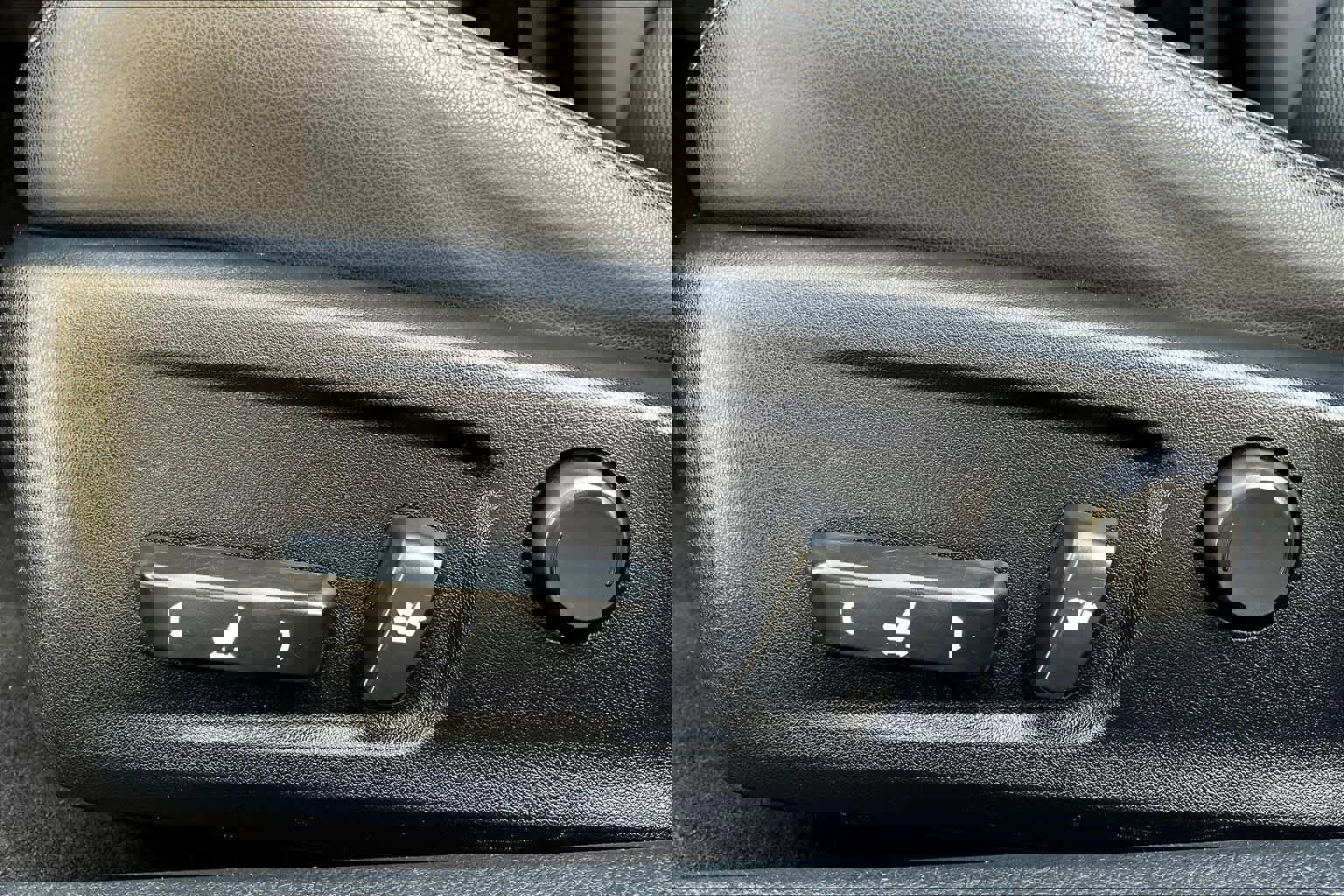 Used 2017 Lexus IS 200t w/ Navigation System Package image 34