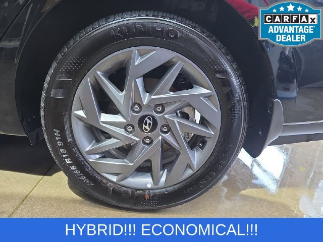 Used 2026 Hyundai Elantra Hybrid FWD image 34