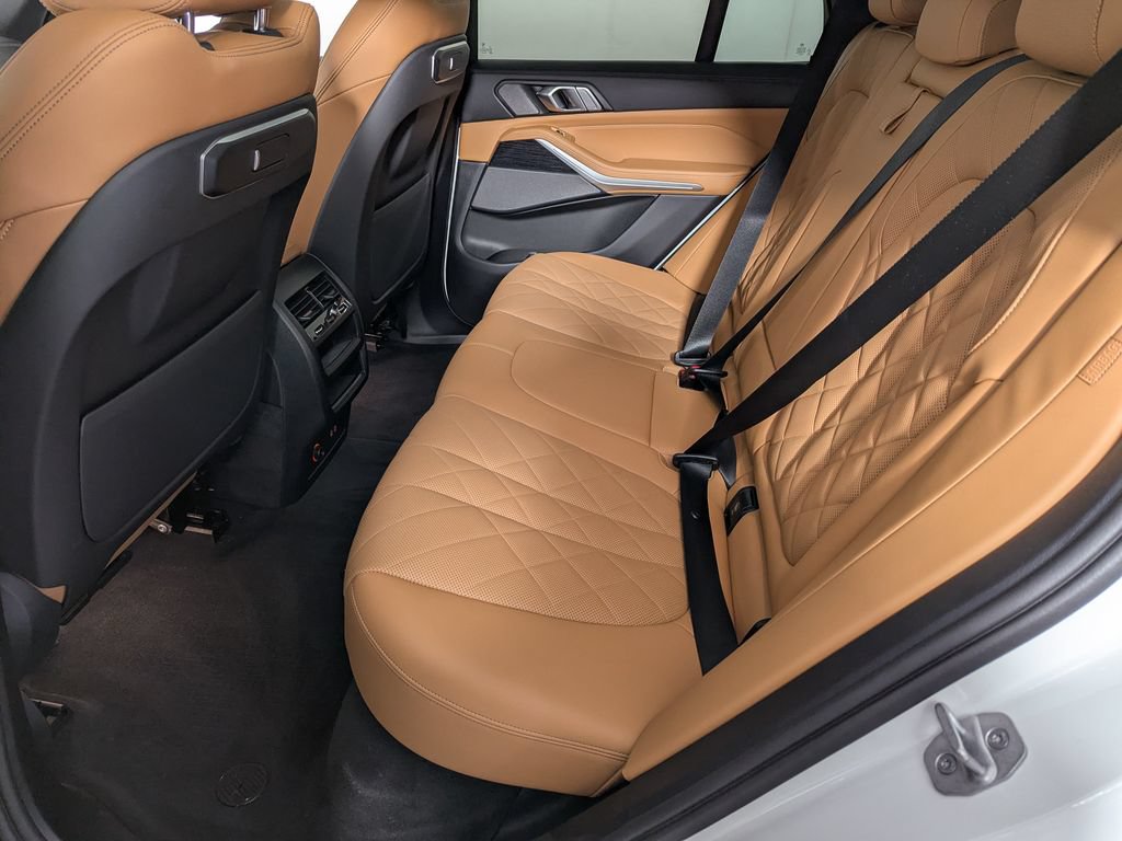 Certified 2024 BMW X5 xDrive40i w/ M Sport Package AWD/4WD image 49