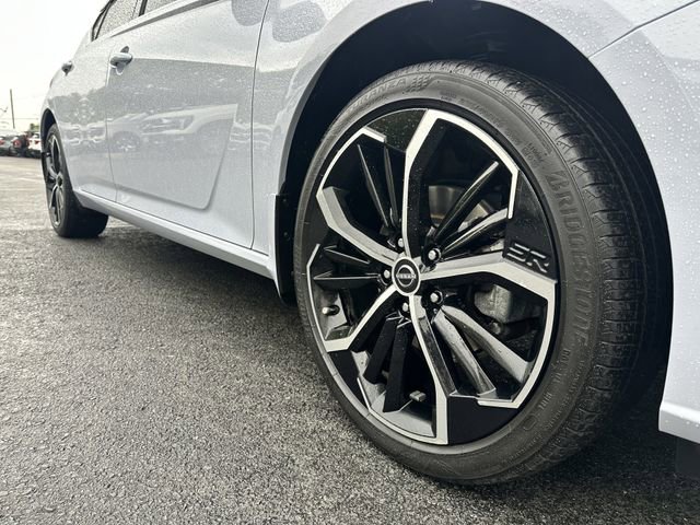 Used 2024 Nissan Altima 2.5 SR w/ SR Premium Package AWD/4WD image 11