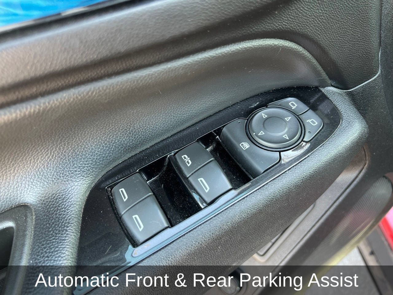 Used 2023 Chevrolet Equinox Premier FWD image 13