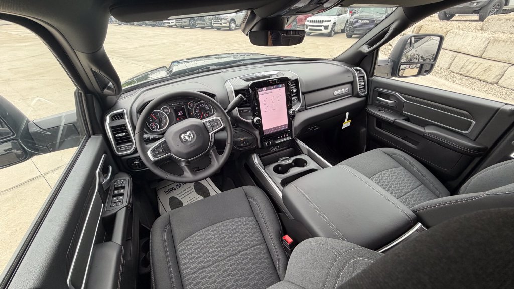 New 2026 RAM 3500 Big Horn AWD/4WD image 45