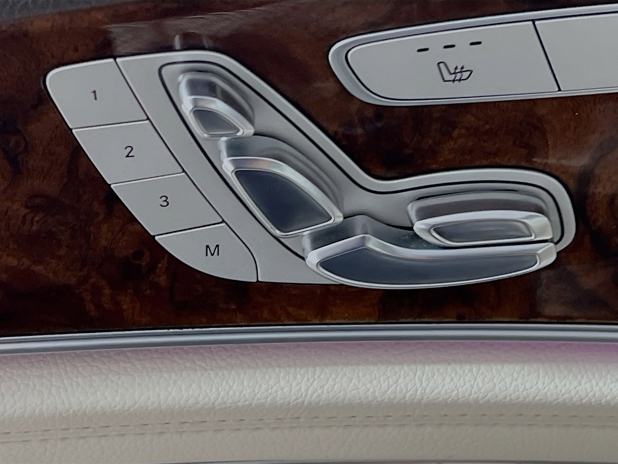 Used 2017 Mercedes-Benz E 300 4MATIC image 16