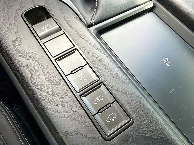 Used 2022 Lexus LX 600 4WD w/ Accessory Package (Z1) image 32