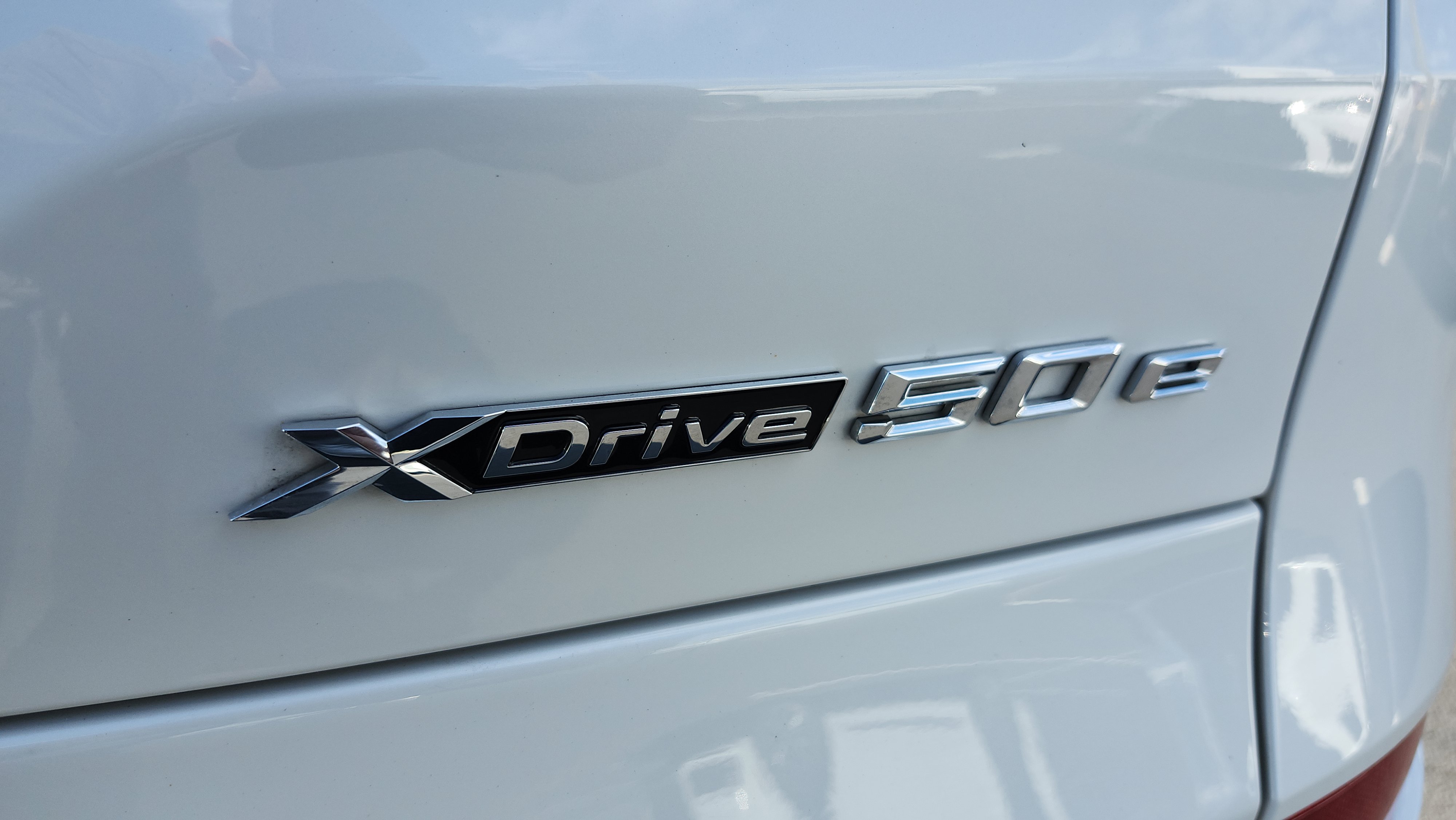 Certified 2024 BMW X5 xDrive50e w/ M Sport Package image 17