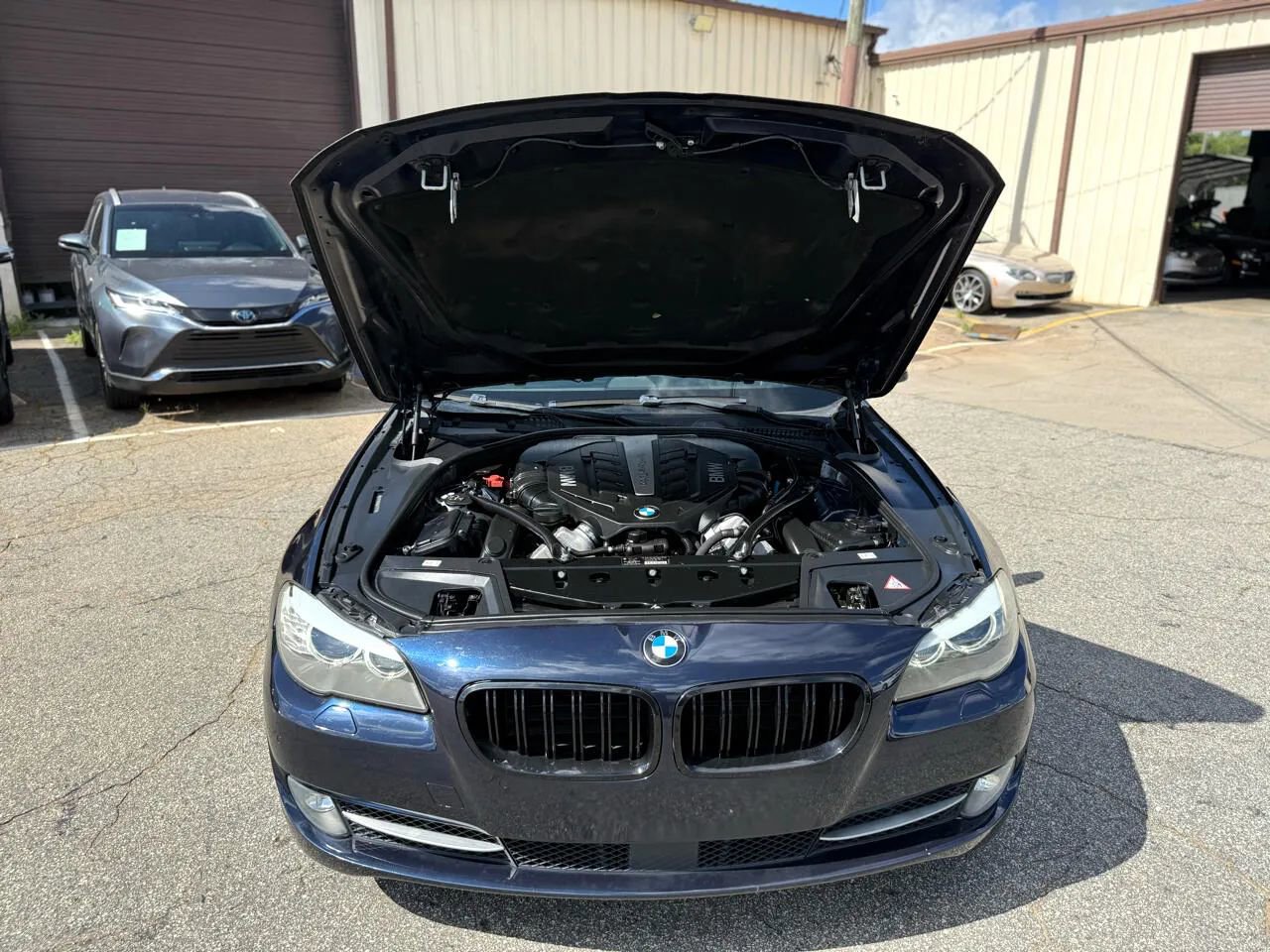 Used 2012 BMW 550i Sedan image 45