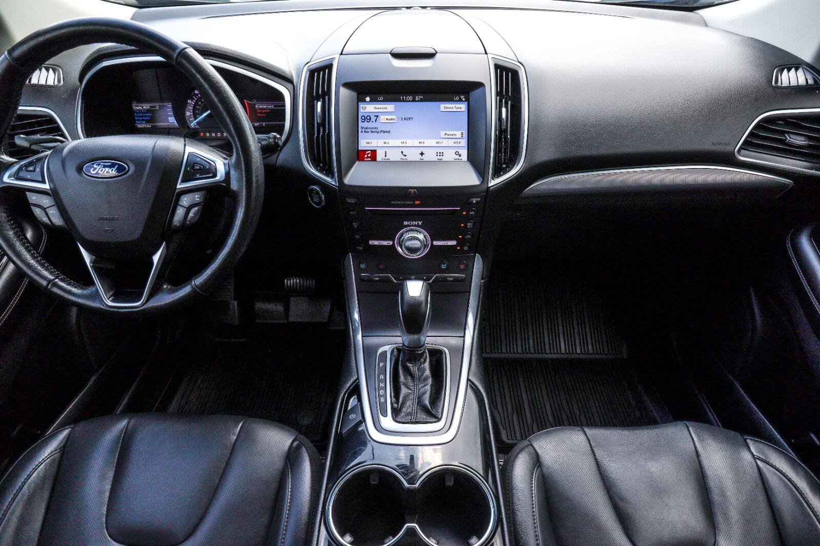 Used 2017 Ford Edge Titanium w/ Equipment Group 301A FWD image 28