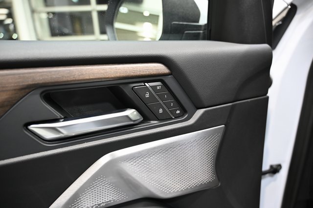 New 2026 GMC Acadia Denali Ultimate w/ LPO, Floor Liner Package image 30