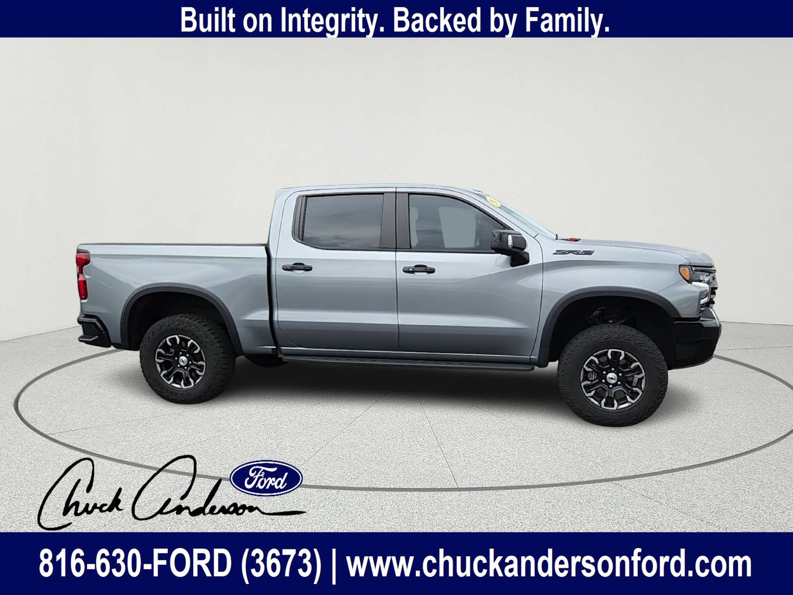 Used 2023 Chevrolet Silverado 1500 ZR2 w/ Technology Package image 2