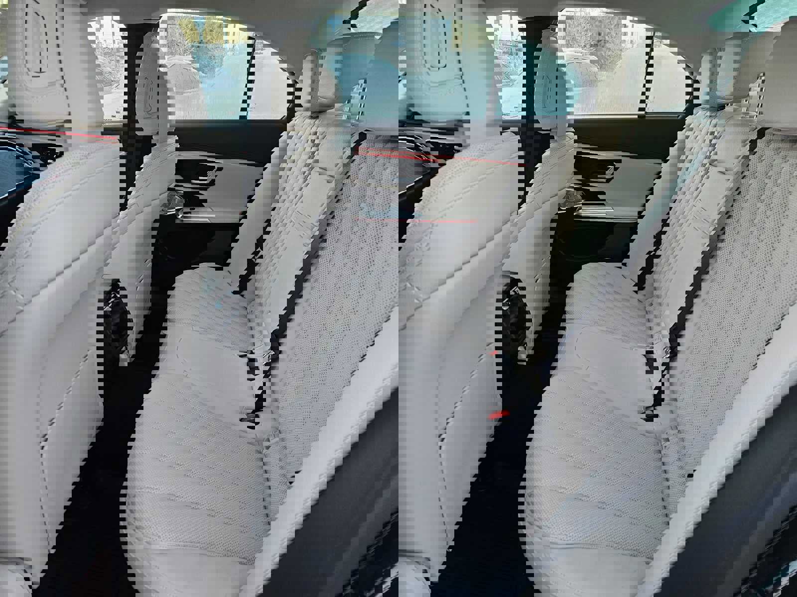 Used 2025 Mercedes-Benz E 450 4MATIC Sedan image 17