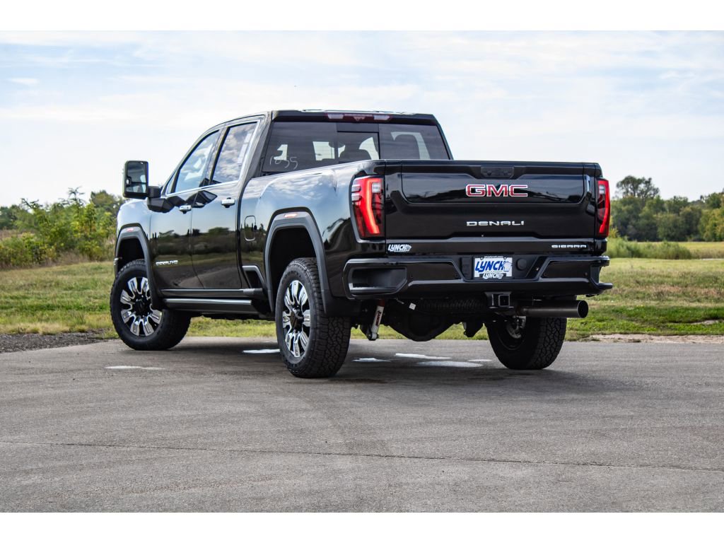 New 2026 GMC Sierra 2500 Denali w/ Denali Reserve Package image 15
