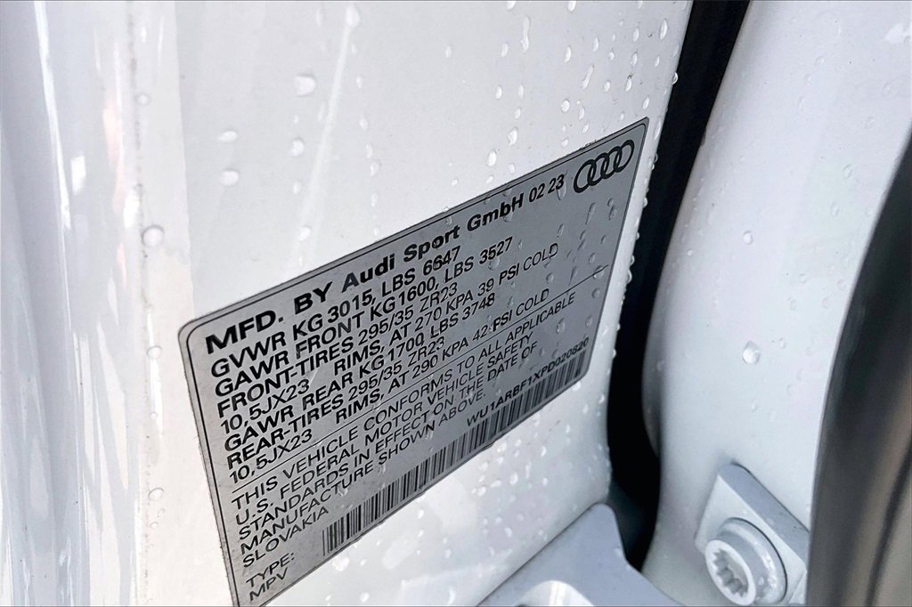 Used 2023 Audi RS Q8 w/ Black Optic Package image 32