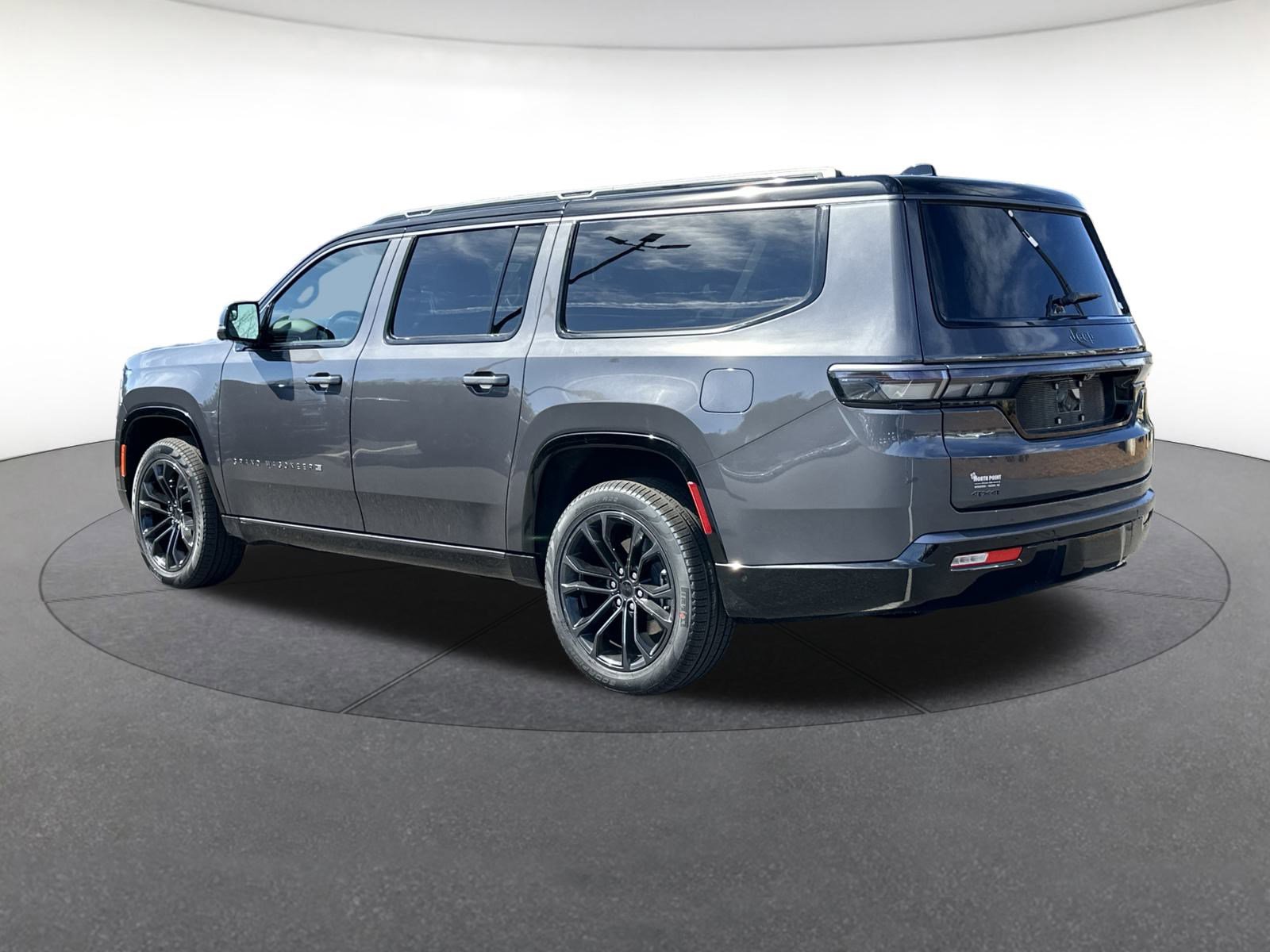 New 2026 Jeep Grand Wagoneer L Summit w/ Premium Group III image 3