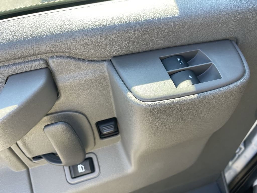 New 2025 Chevrolet Express 3500 w/ Power Convenience Package image 7
