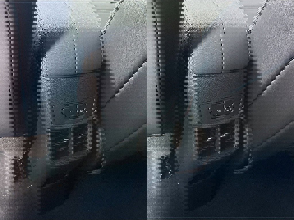 New 2026 GMC Terrain AT4 w/ Convenience Package III image 19