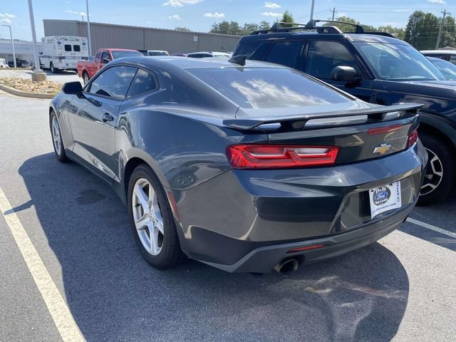 Used 2018 Chevrolet Camaro LT RWD image 5