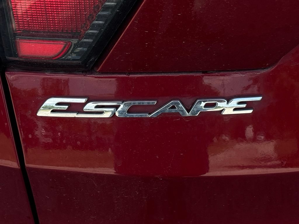 Used 2017 Ford Escape SE FWD image 9