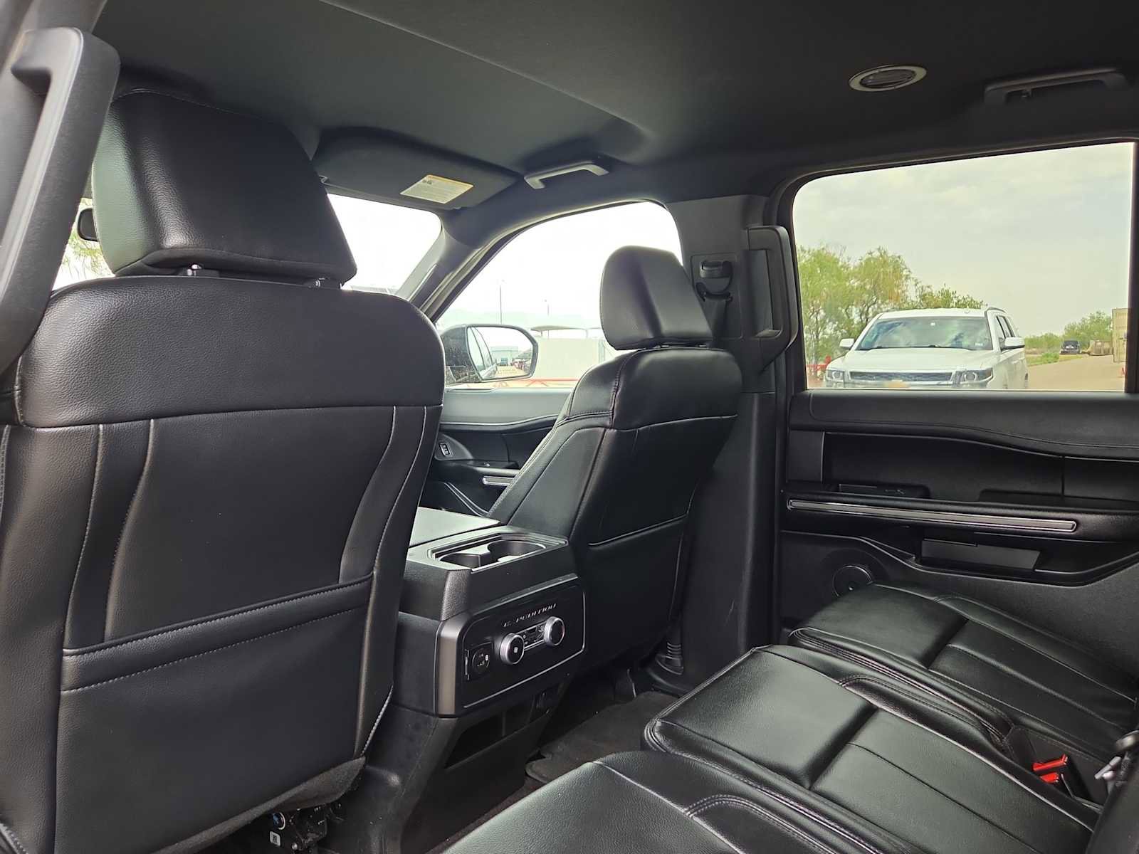 Used 2021 Ford Expedition Max XLT AWD/4WD image 16