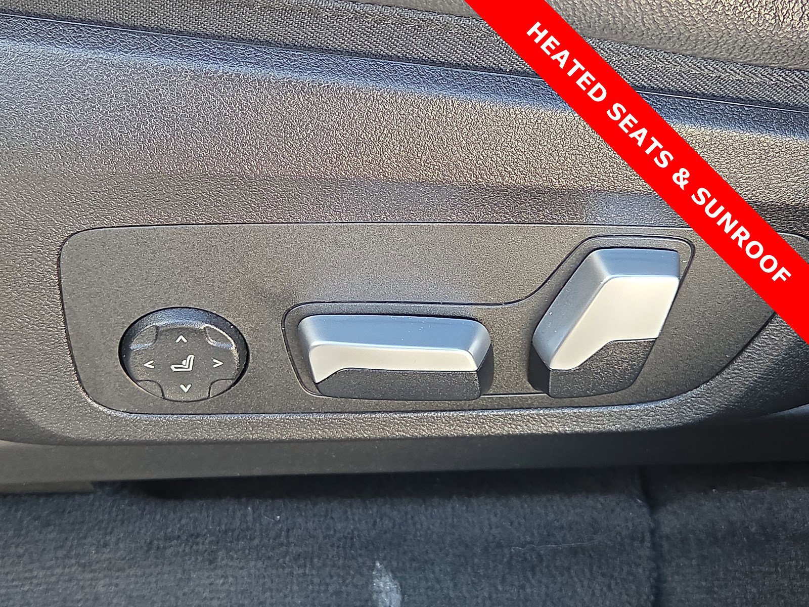 Used 2024 BMW X3 M40i w/ Premium Package image 15