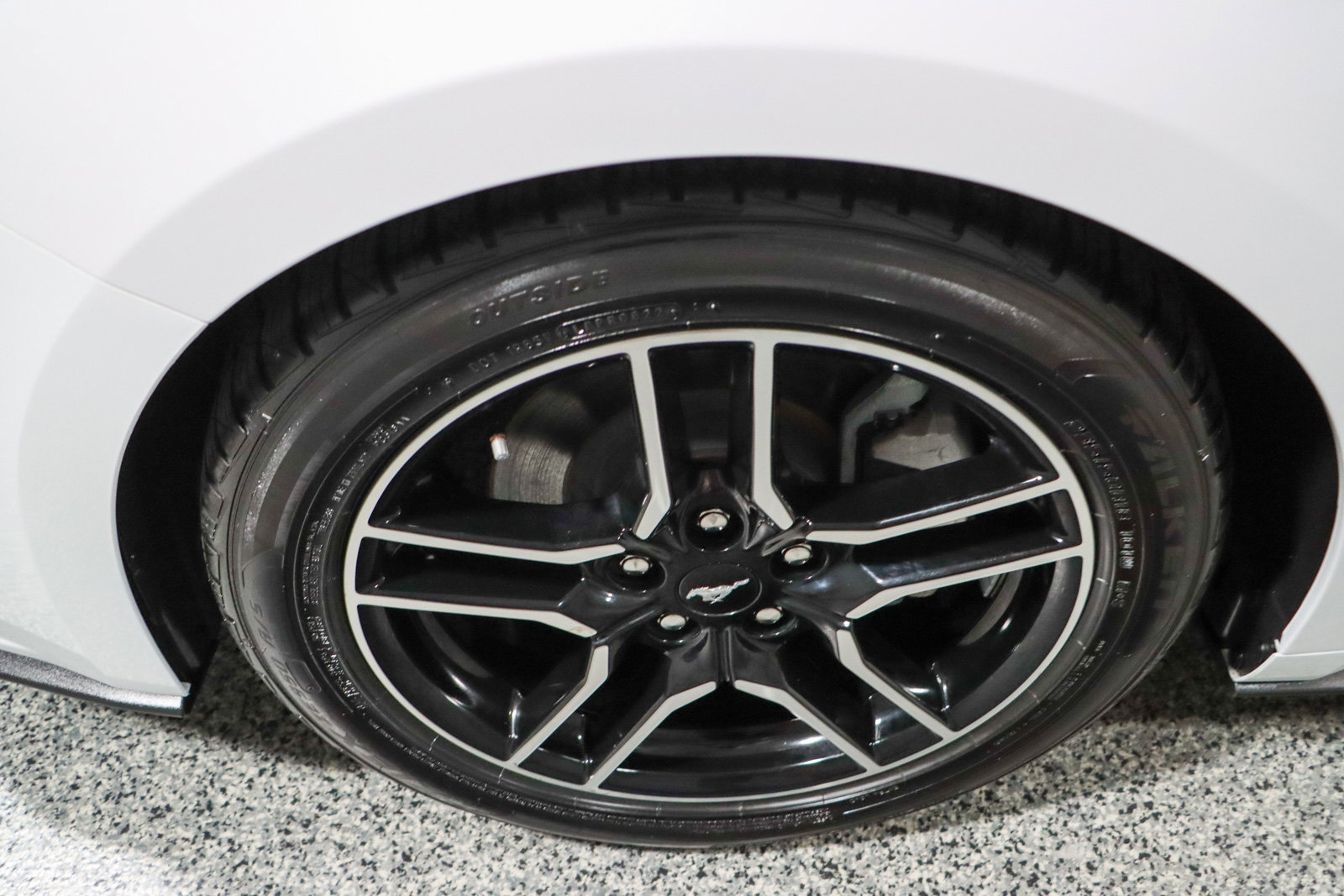 Used 2020 Ford Mustang Premium image 10