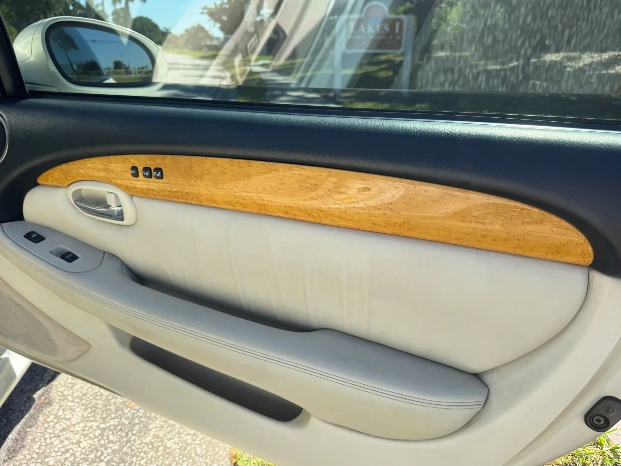 Used 2003 Lexus SC 430 Convertible image 29