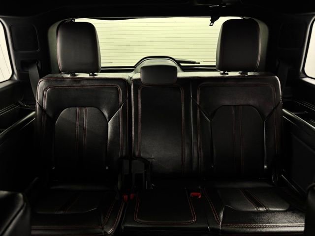 Used 2022 Ford Expedition Limited image 12