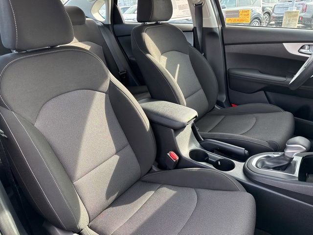 Used 2023 Kia Forte LXS image 39