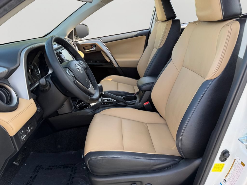 Used 2018 Toyota RAV4 Limited AWD/4WD image 15